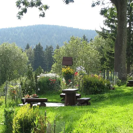 Homestay Chalupa U Subrtu